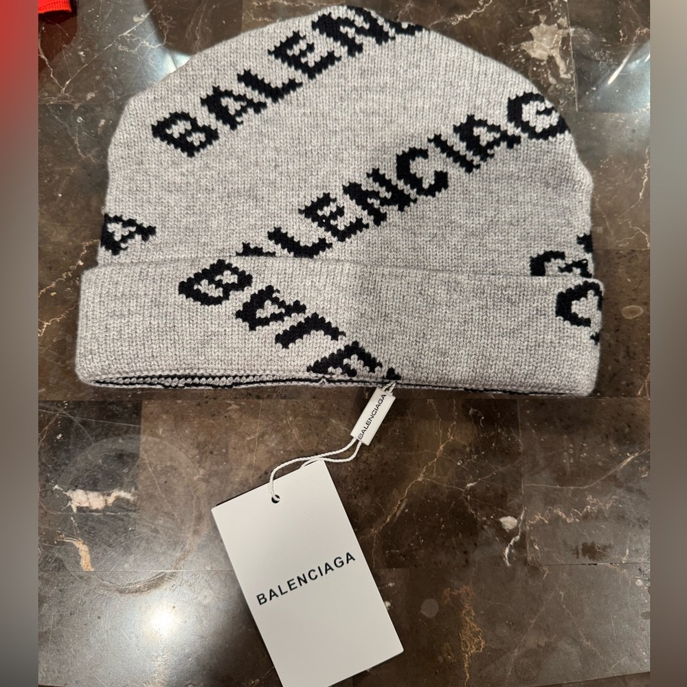 NWT Balenciaga Grey Jacquard Logo Beanie
